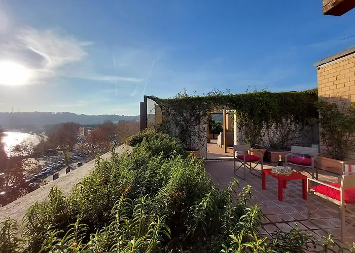 Beautiful Loft In Ponte Milvio With Terrace Roma