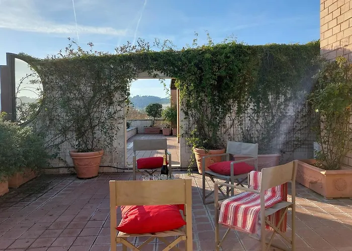 Beautiful Loft In Ponte Milvio With Terrace Roma